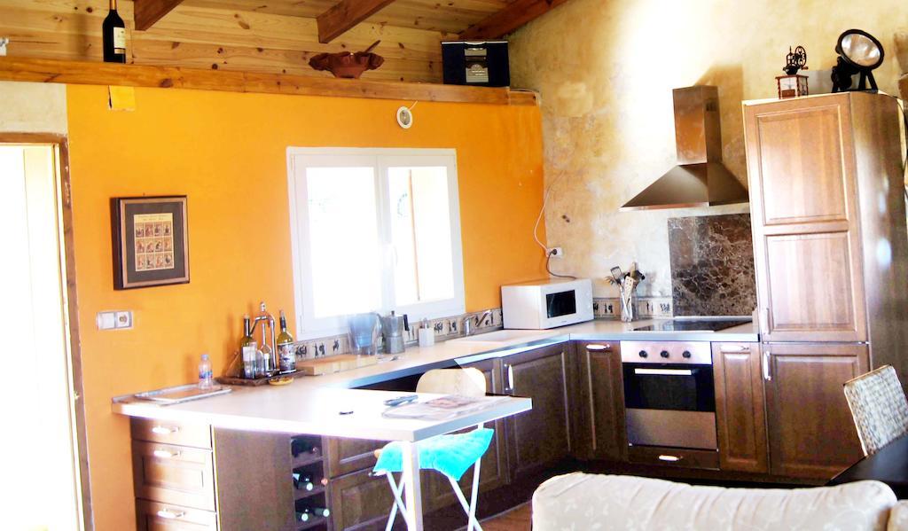 Camelia Casina Rural Villa Albuerne ภายนอก รูปภาพ